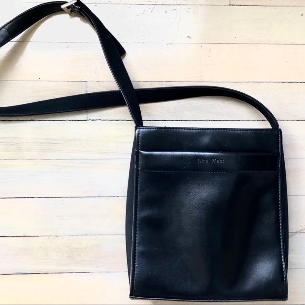🌺Nine West Black Faux Leather Bag